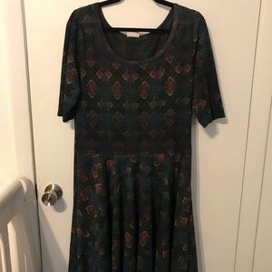 LuLaRoe GORGEOUS Nicole 2XL EUC SUPER FLATTERING!